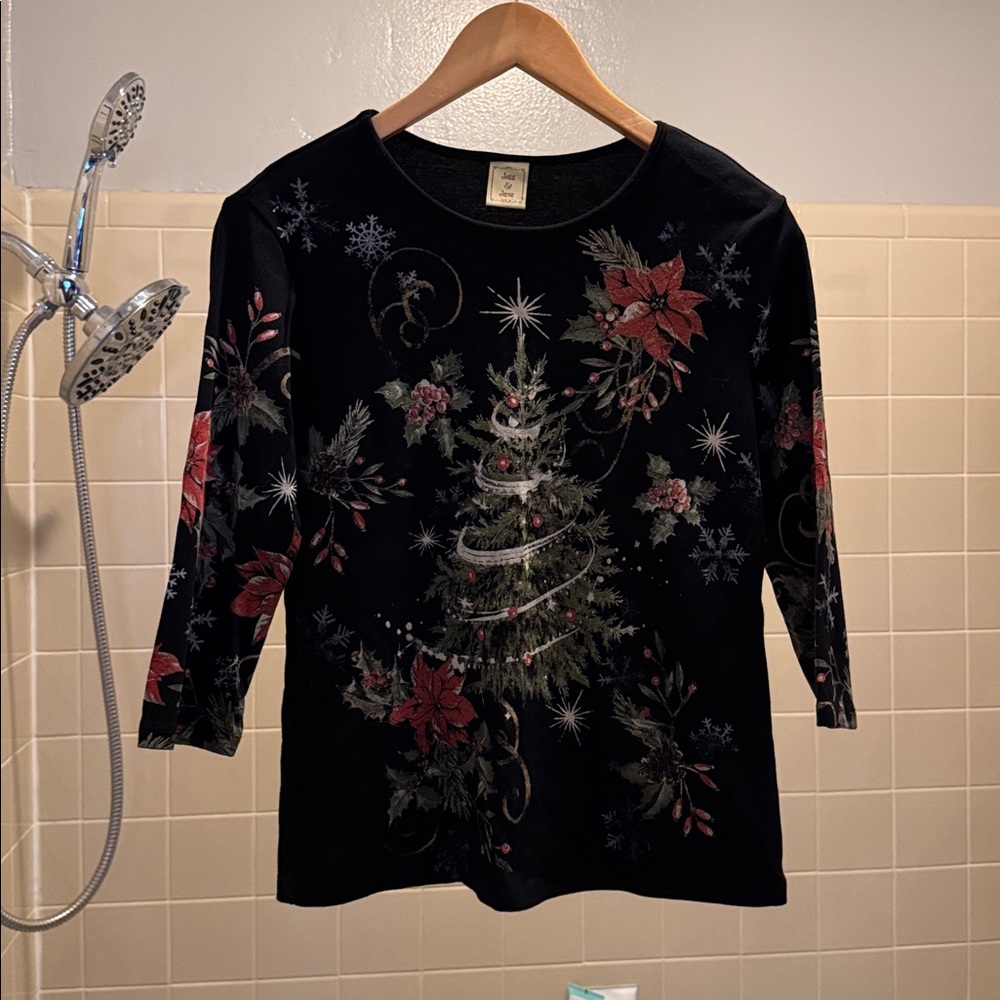 🌲 Jess & Jane Evergreen Christmas Tree Black Holiday Long Sleeve Top 🌲 - Picture 2 of 6